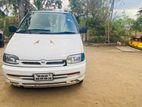 Nissan Serena 1994