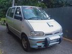 Nissan Serena 1995