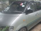 Nissan Serena 1996