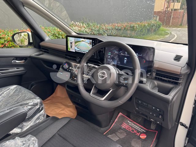 Nissan Serena 2025 photo 5