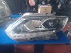 Nissan X-Trail Head Lamp