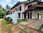 නිට්ටඹුව නගරයට ළඟින්ම සුපිරි දෙමහල් නිවසක්
