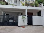 Nugegoda : 5BR (6.5P) Modern Luxury House for Sale in Embuldeniya