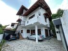 Nugegoda : 6BR (10P) Luxury House for Sale in Embuldeniya