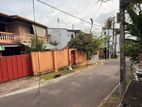Nugegoda/Dewala Road 15 Perch valuable land with 2 old houses for sale