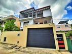 Nugegoda Fully Tiled First Floor (upper Floor) for Rent