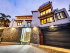 Nugegoda Luxurious house for Sale in prime location