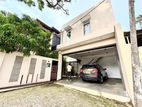 Nugegoda Luxury 4 Bedroom House for rent