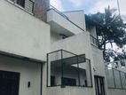 Nugegoda Mirihana 6 Bed Rooms House available for sale