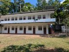 නවීන දෙමහල් නිවස සහ බෝඩිං කාමර පද්ධතිය