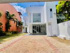 Nwgombo Hotel Beach Side Area Nice Upstairs House For Sale In Negombo