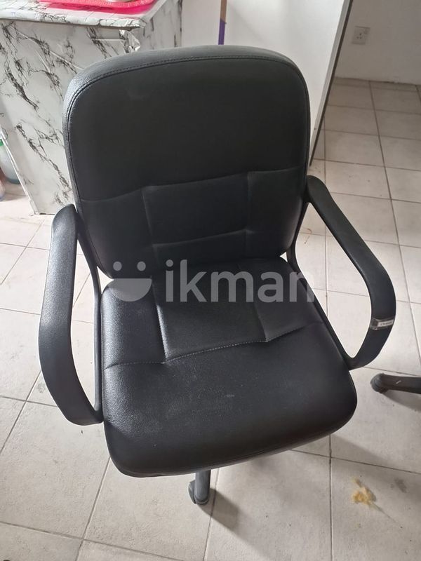Office chairs ikman hotsell