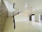 Office Close to Pelawatta Junc, Battaramulla