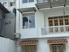 Office for Rent in Norris Canal Road, Colombo 10 - 3971U