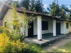Old House for Sale in Katunayake - Kovinna (Jayalath Mawatha)