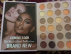 Oneiyoo Fashion Makeup Book Palette