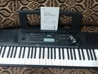 Yamaha PSR - E273 Keyboard
