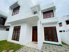 (OS 330) 4-Bedroom House for Sale in Kiribathgoda