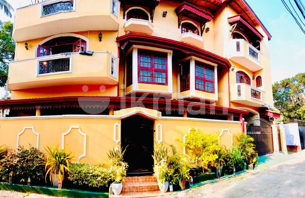 P Three Story House For Sale In Dehiwala Kadawatha Road Ikman