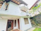 (P224) Luxury 2 story house for sale in thalapathpitiya