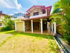 (P506 ) Three-story house for sale in Piliyandala