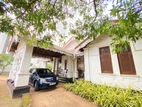 (P514) Colonial House for Rent Moratuwa