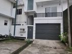 (P784) 3BR Luxury House for Rent in Boralesgamuwa