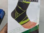 Pain Relieving Knee Support with Straps