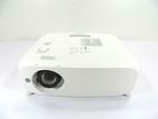 Panasonic PT VW 530u Projector