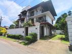 Pannipitiya 8 Bed Commercial House for Rent