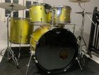 Pearl Forum Acoustic Drum Set