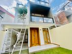 Pelawatte Brand House For Sale in Battaramulla