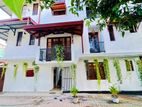 (PH601) Luxury Apartment Building for Sale in Colombo 5