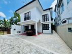 (PH608) Furnished Modern Luxury House for Sale in Battaramulla