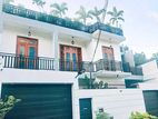 (PH780) Luxury Three Storey House for Sale in Kahathuduwa