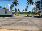 පිහිනුම් තටාක, සමාජ ශාලා ඇතුලු සියලු පහසුකම් සහිත ඉඩමක්
