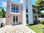 Piliyandala Architecture Designed Super Luxury Three Story House