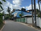 Piliyandala Gadabuwana 21p land in two houses for sale .