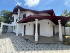 Piliyandala Kesbawa 4BR Luxury Two Story House for Sale