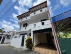 PILIYANDALA SUWARAPOLA 7BR THREE STORY HOUSE FOR SALE