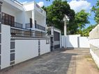 piliyandala town luxury house for sale
