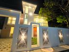 Piliyandala Town - Luxury House For Sale With Pool