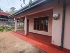 පිලියන්දල කාමර 3ක තනිවත්තේ නිවසක් කුලියට .