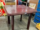 Plastic tables 2.5×2.5 ft