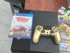 Play Station 4 250 Gb with Games and Conntroller