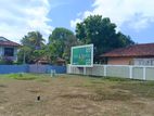 පඹුරණ ගාලු පාරට ලගින්ම පොලීරහිතව ගෙවන්න බිම් කොටසක්