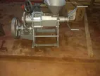 පොල් තෙල් සිඳින යන්ත්රය - Copra Oil Expeller