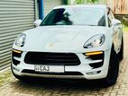 Porsche Macan 2.0 Red Interior 2015