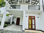 (PR1207) Luxury House for Sale in Athurugiriya