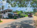 ප්‍රධාන මාර්ගයට 500m දෙවලපොළ පංසල් හංදියෙන් බිම් කොටසක් SA 14616